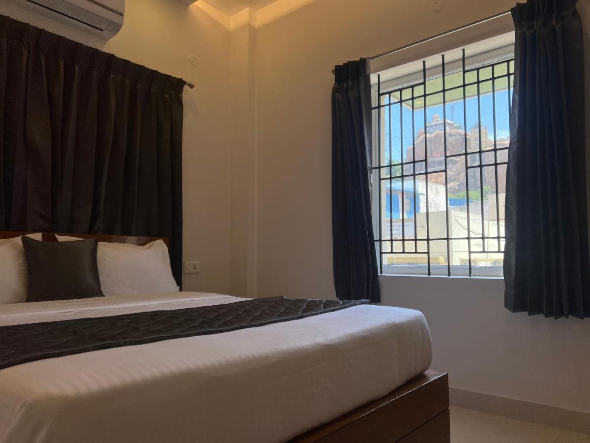 Le Hotel Host Tiruchirappalli エクステリア 写真
