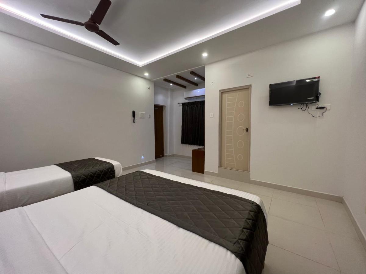 Le Hotel Host Tiruchirappalli エクステリア 写真