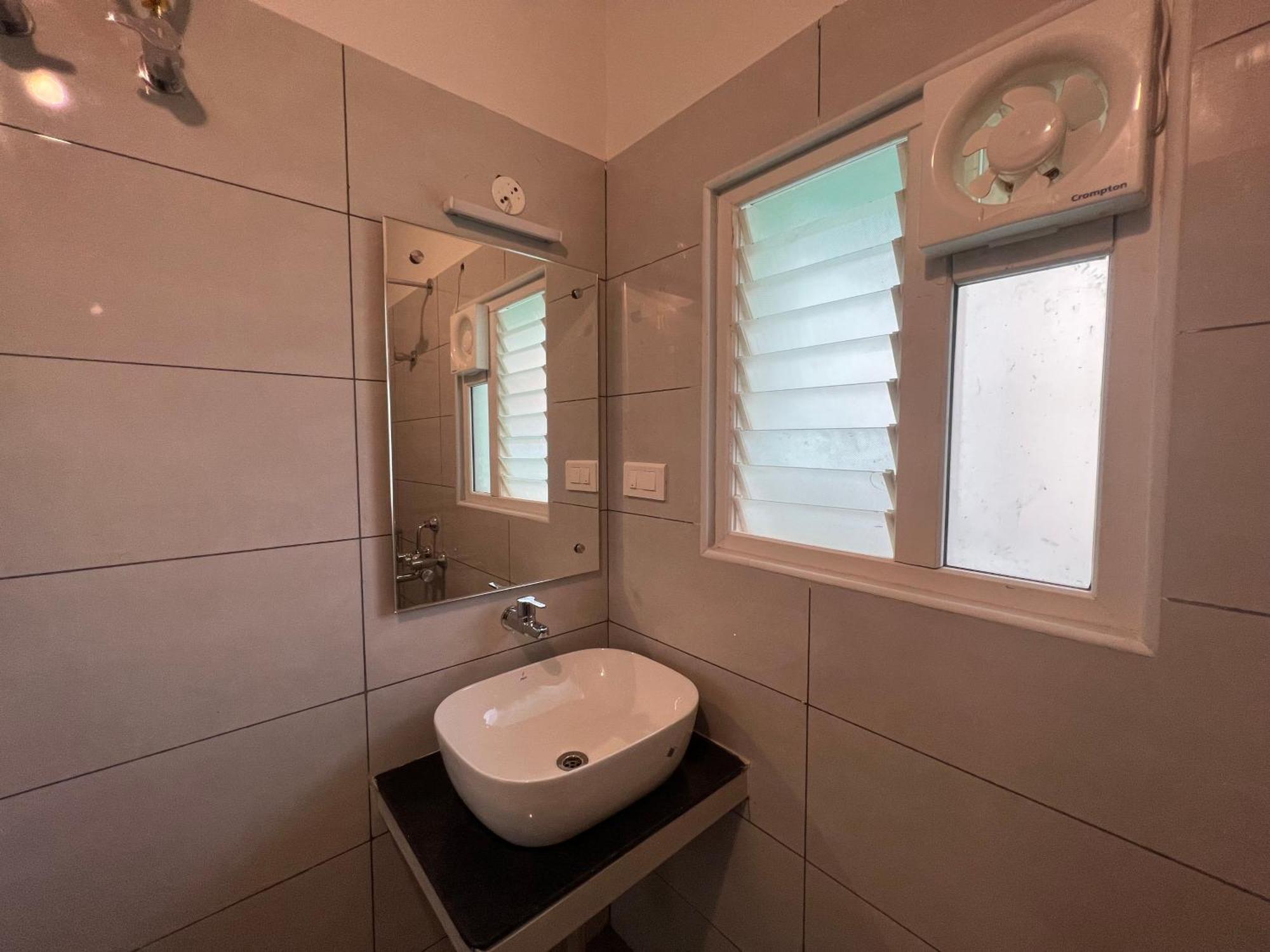 Le Hotel Host Tiruchirappalli エクステリア 写真